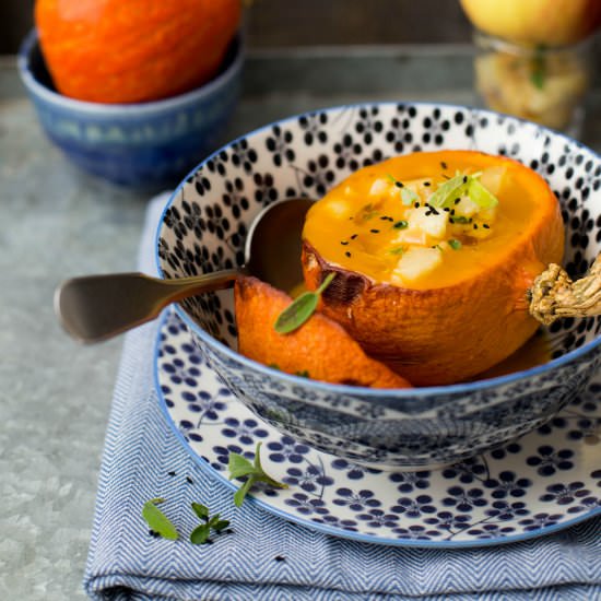 Pumpkin Soup with Apples