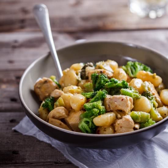 Creamy chicken broccoli gnocchi