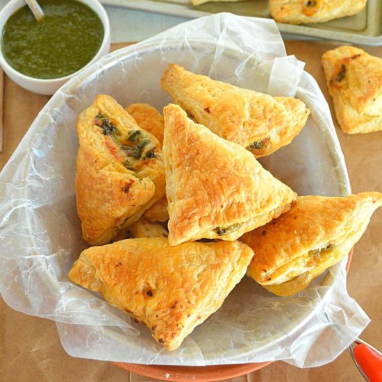 Cheesy Broccoli And Spinach Puffs