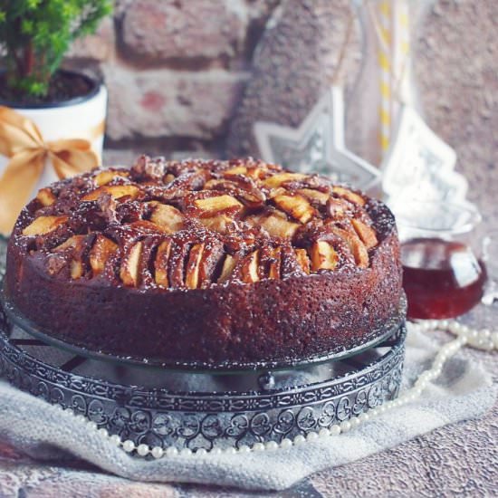 Pear and date gingerbread cake