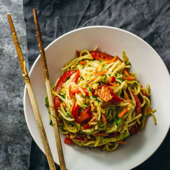 Vegetable chow mein noodles