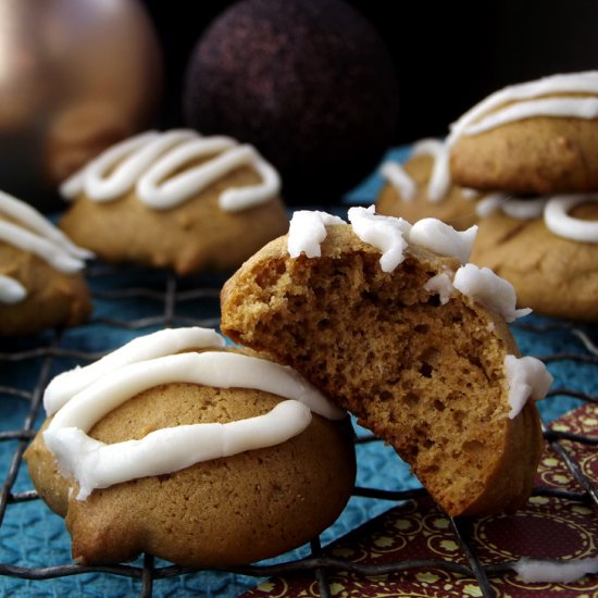 Ginger Cream Spice Cookies