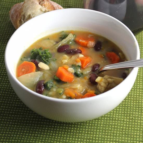 Vegetarian Kale Soup