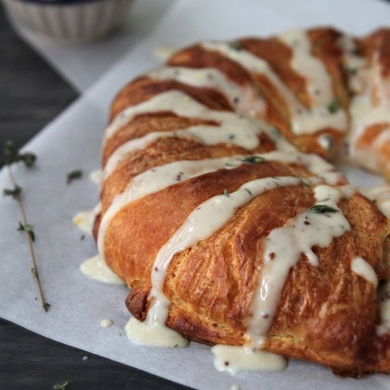 Chicken cordonbleu croissant wreath