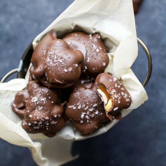 Espresso Cashew Clusters