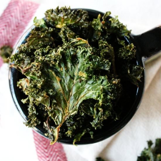 Rosemary-Garlic “Cheesy” Kale Chips