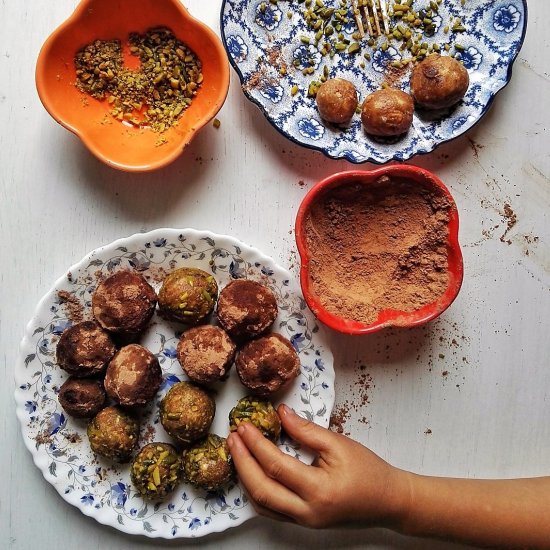 Healthy Peanut Butter Truffles