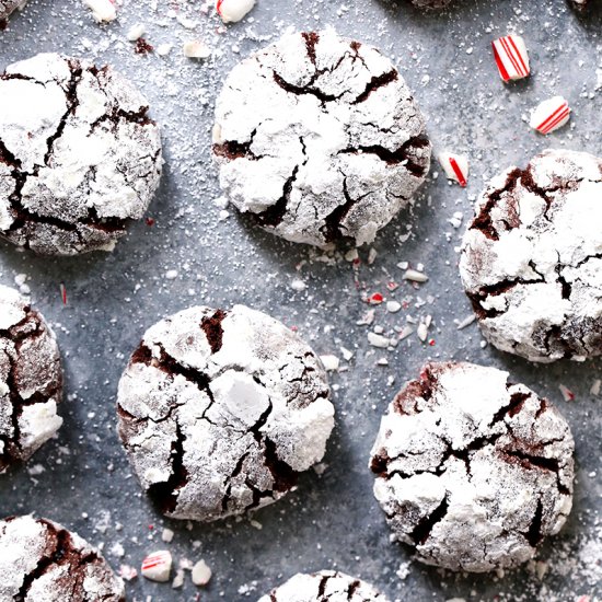 Chocolate Peppermint Crinkle Cookie