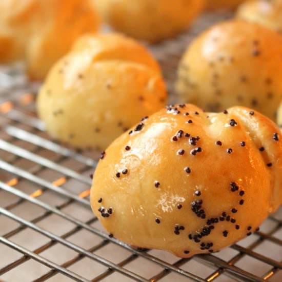 Easy Poppy Seed Bagel Bites