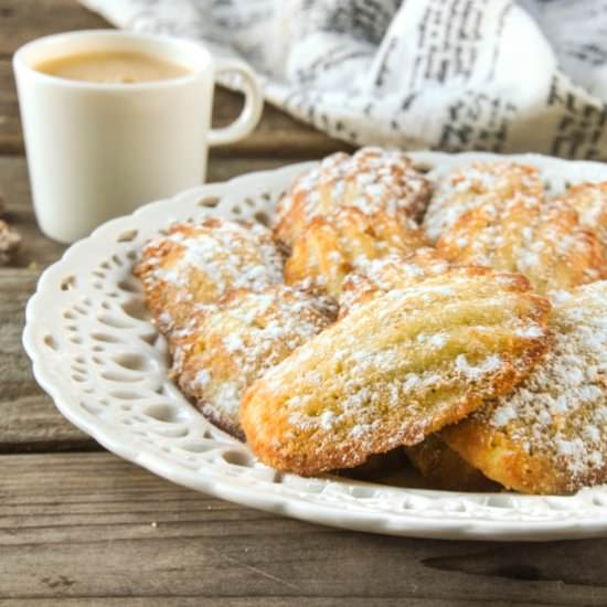 Madeleines with anise and honey