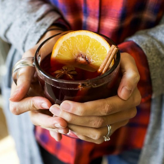 Holiday Spiced Mulled Wine