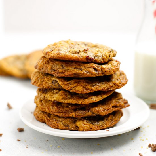 Salty Oatmeal Chocolate Cookies