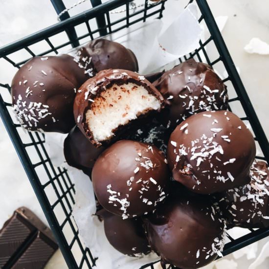 5 Ingredient Choc-Coconut Balls