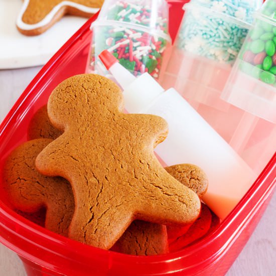 Gingerbread Men Cookie Decorating