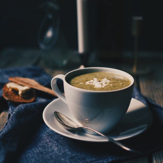 Green broccoli soup