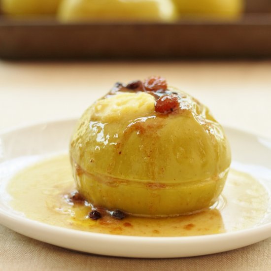 Baked Apples with Mincemeat