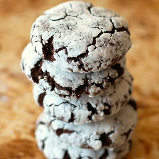 Chocolate Peppermint Crinkle Cookie