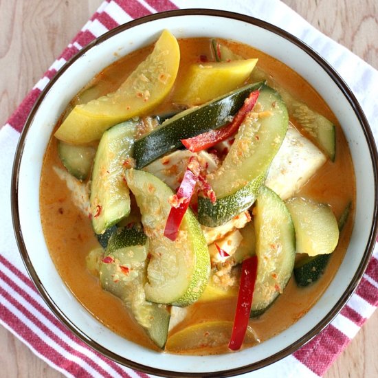 Tofu and Zucchini in Coconut Milk