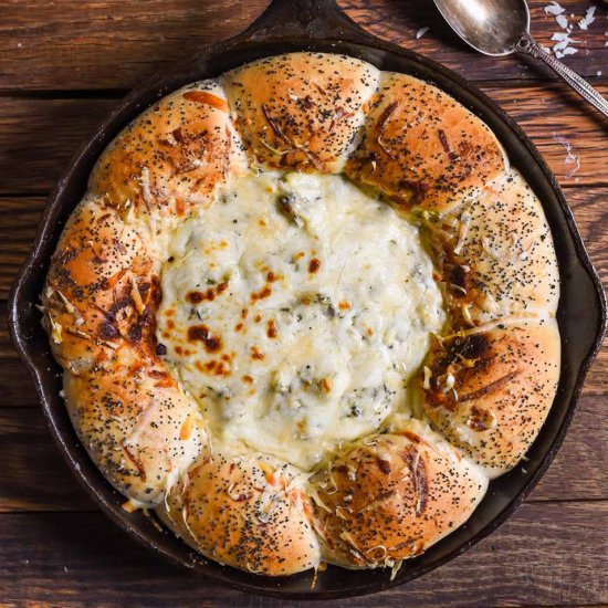 Skillet Spinach Artichoke Dip