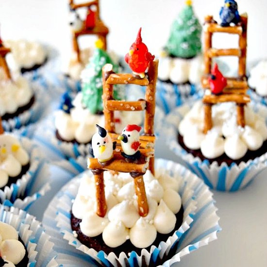 Winter Bird on Chairs Cupcakes