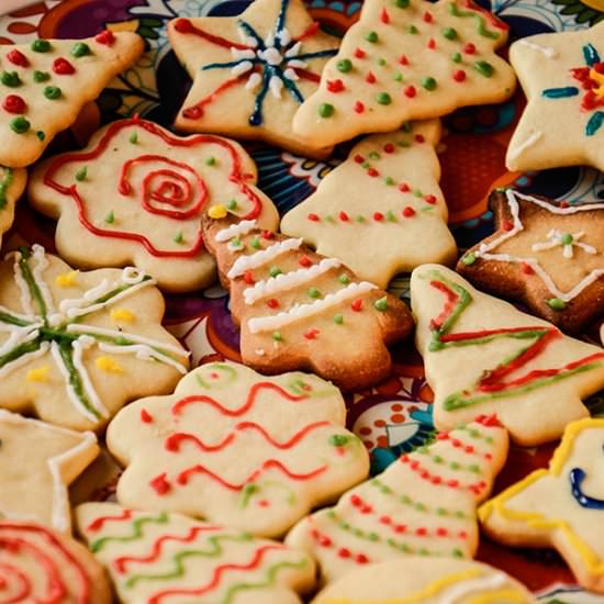 Holiday Vanilla Shortbread Biscuits