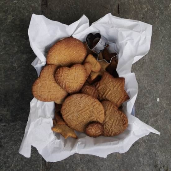 Nordic Rye Gingerbread Cookies