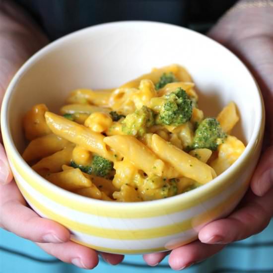 Vegan Mac and Cheese with Veggies