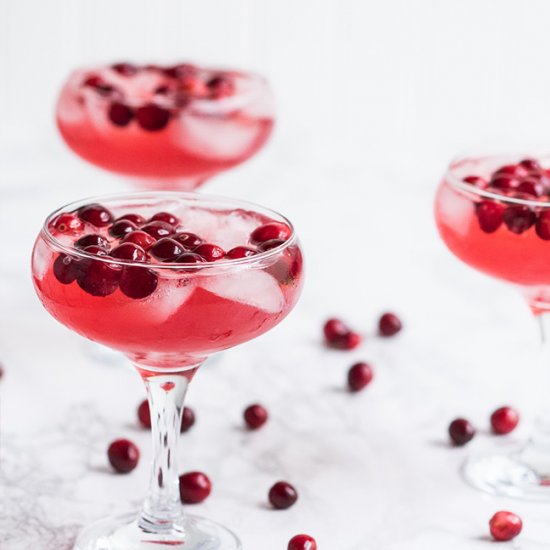 Gingerberry Sparkler Cocktail