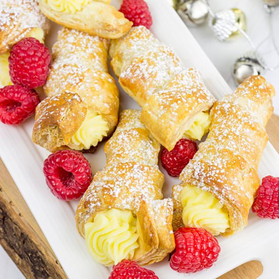 White Chocolate Raspberry Cream Horn