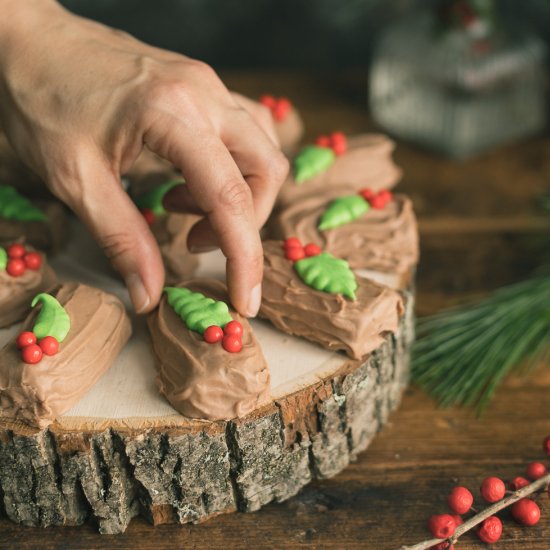 Chocolate Mint Buche de Noel Cookie