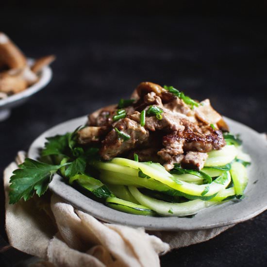 Low-Carb Beef Stroganoff