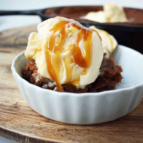 Gingerbread Skillet Cookie