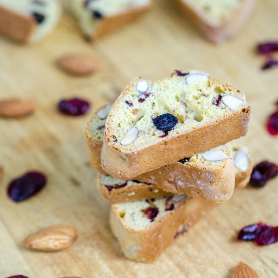 Almond and Berry Cantuccini