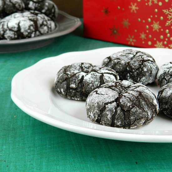 Chocolate Crinkle Cookies