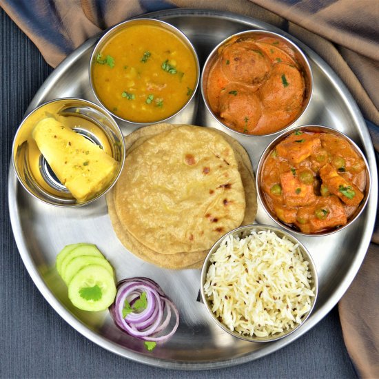 Vegetarian Punjabi Thali/Platter