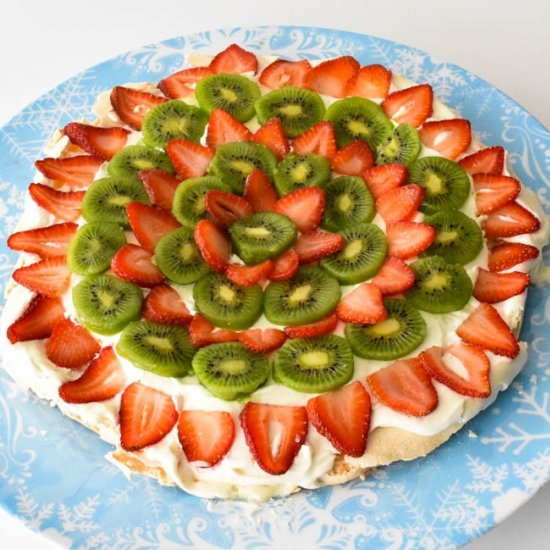 Crowd-Pleasing Pavlova Dessert