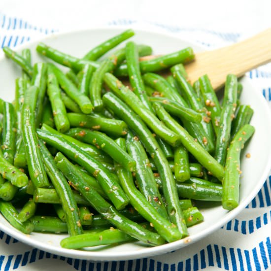 Skillet Green Beans with Garlic