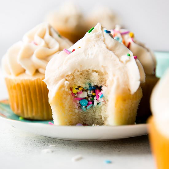 Party Piñata Cupcakes