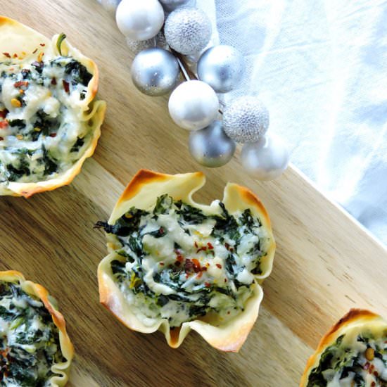 Cheesy Spinach Dip Wonton Cups