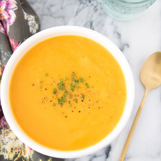 Easy Roasted Butternut Squash Soup