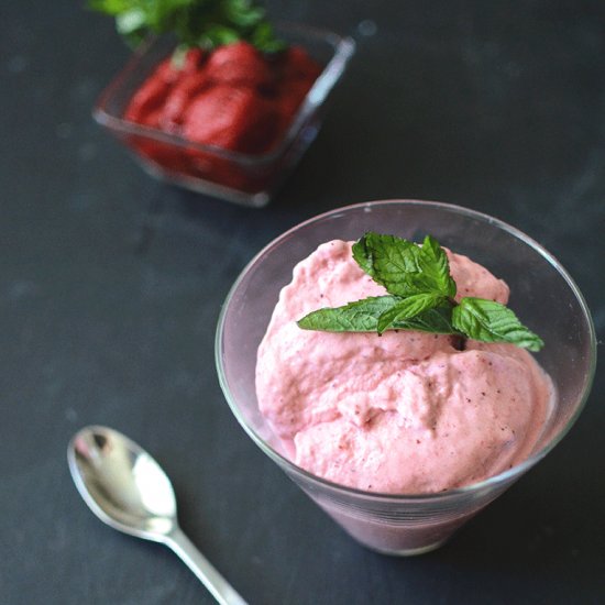 Frozen Strawberry Yogurt