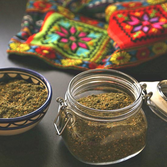 How to Make Za’atar (Spice Blend)