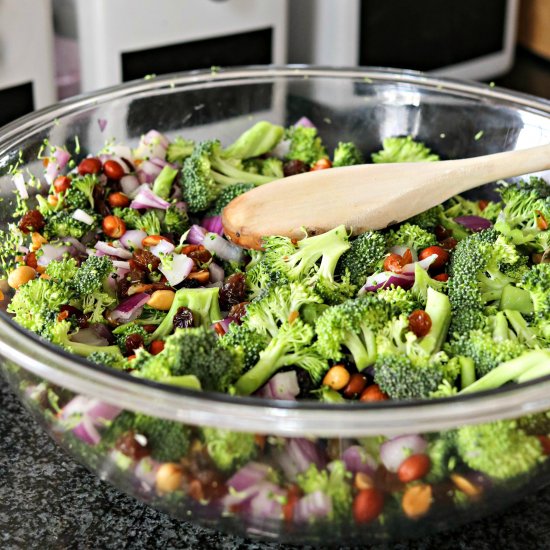 fresh broccoli salad with bacon