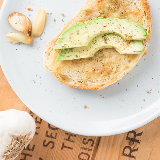 Avocado Toast with Roasted Garlic