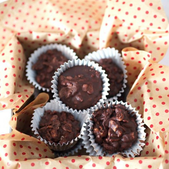 Crispy Tahini Chocolate Cups