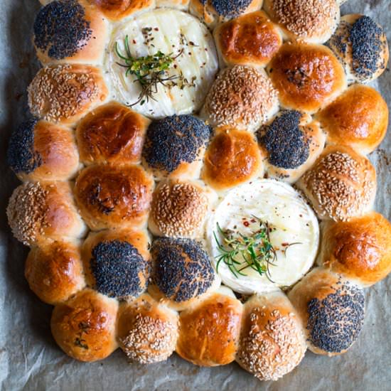 Baked camembert buns platter