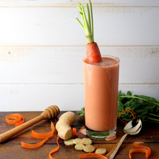 Carrot, Ginger + Vanilla Smoothie