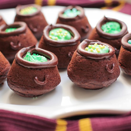 Chocolate Pumpkin Cauldron Cakes