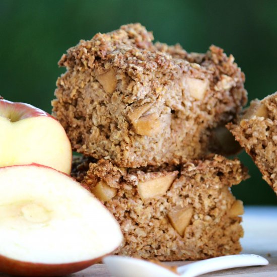 Apple Cinnamon Baked Oatmeal