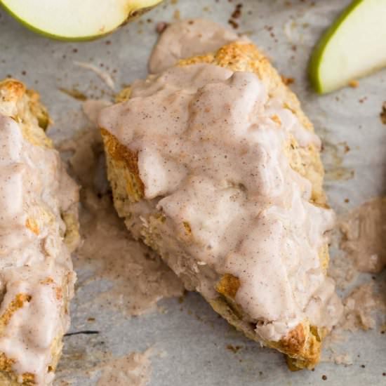 Chai Pear Scones